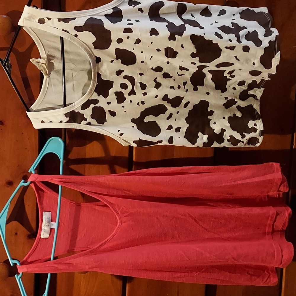 Bundle of three tank tops